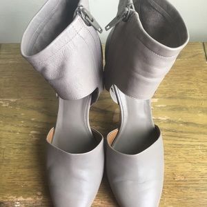 ✨Vince Cristina Heels in Woodsmoke✨